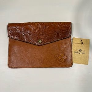 NWT Patricia Nash Clutch